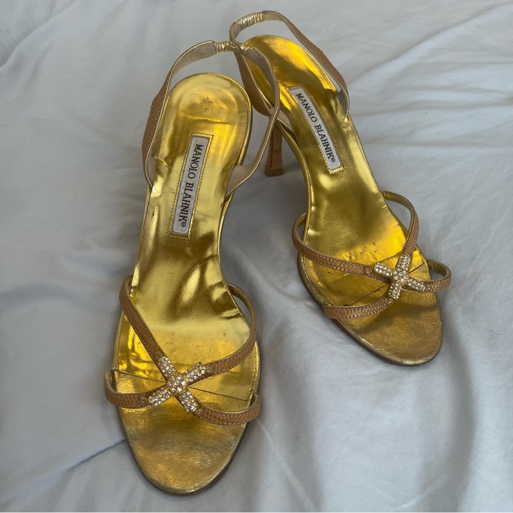Manolo Blahnik Gold Leather Heels Made in Italy 38.5